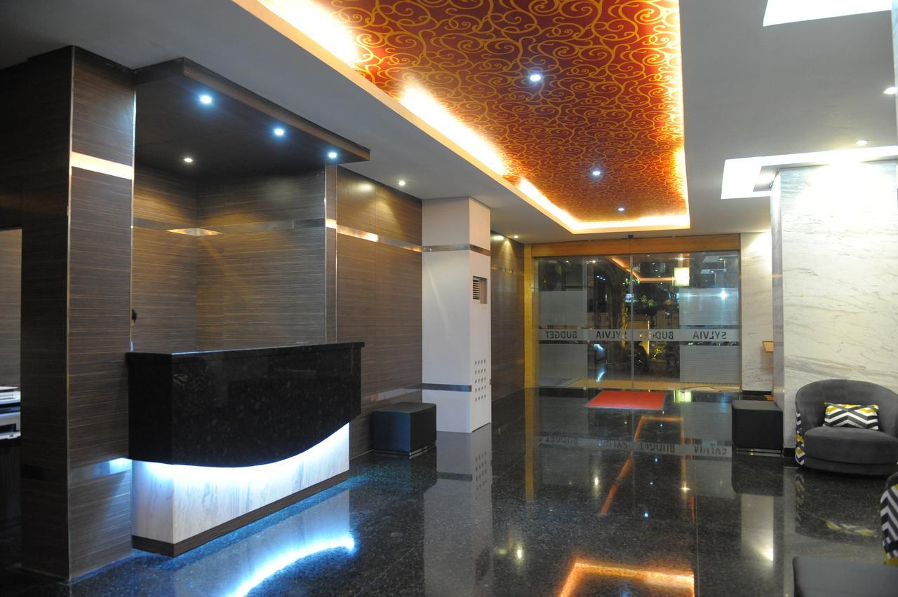 Sylvia Hotel Budget Kupang  Exteriér fotografie