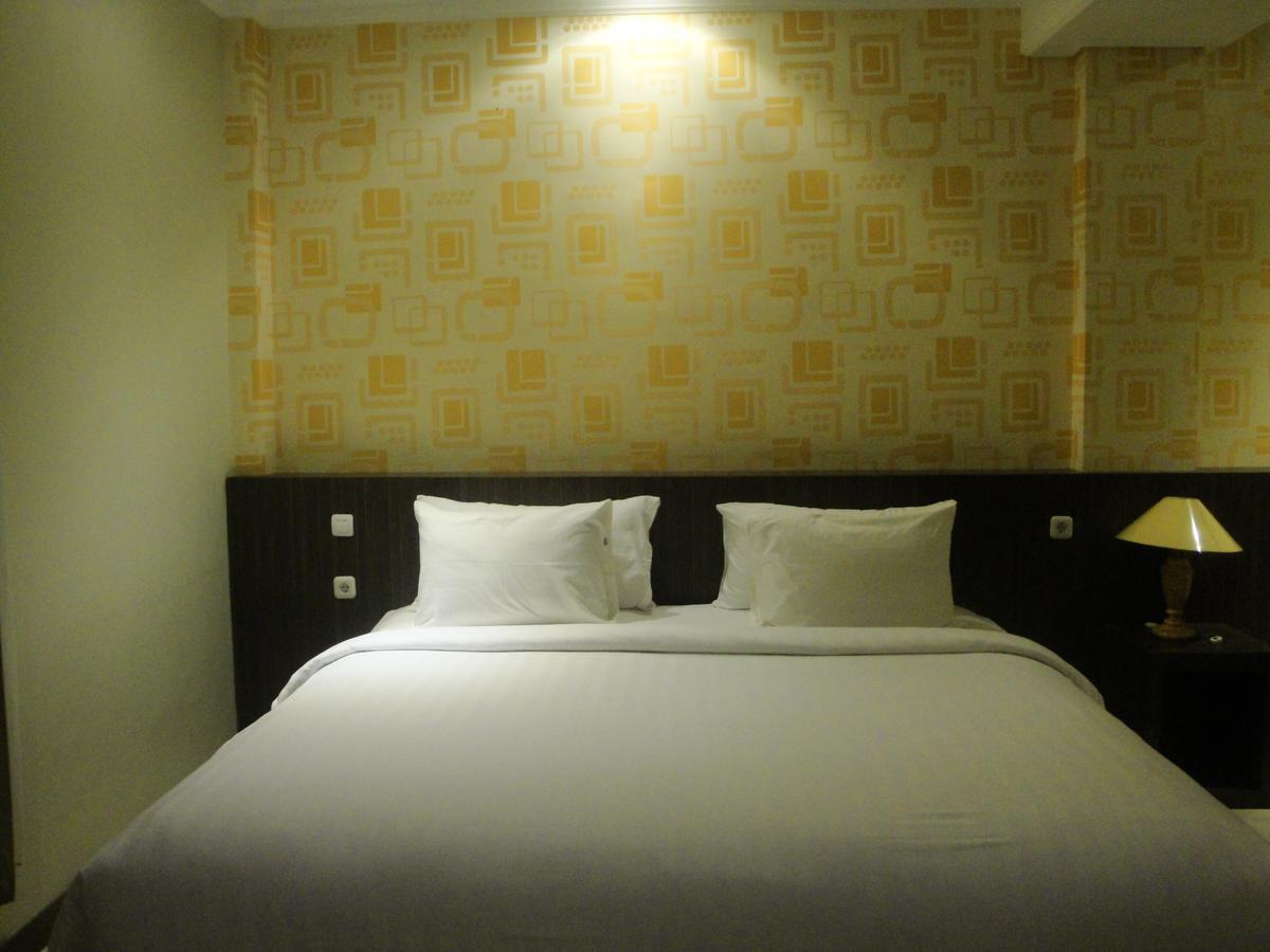 Sylvia Hotel Budget Kupang  Exteriér fotografie