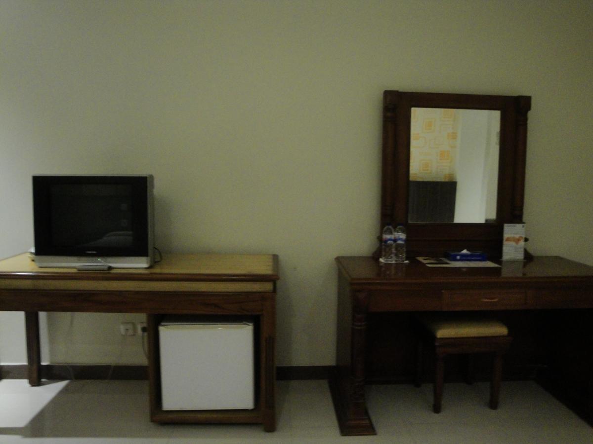 Sylvia Hotel Budget Kupang  Exteriér fotografie
